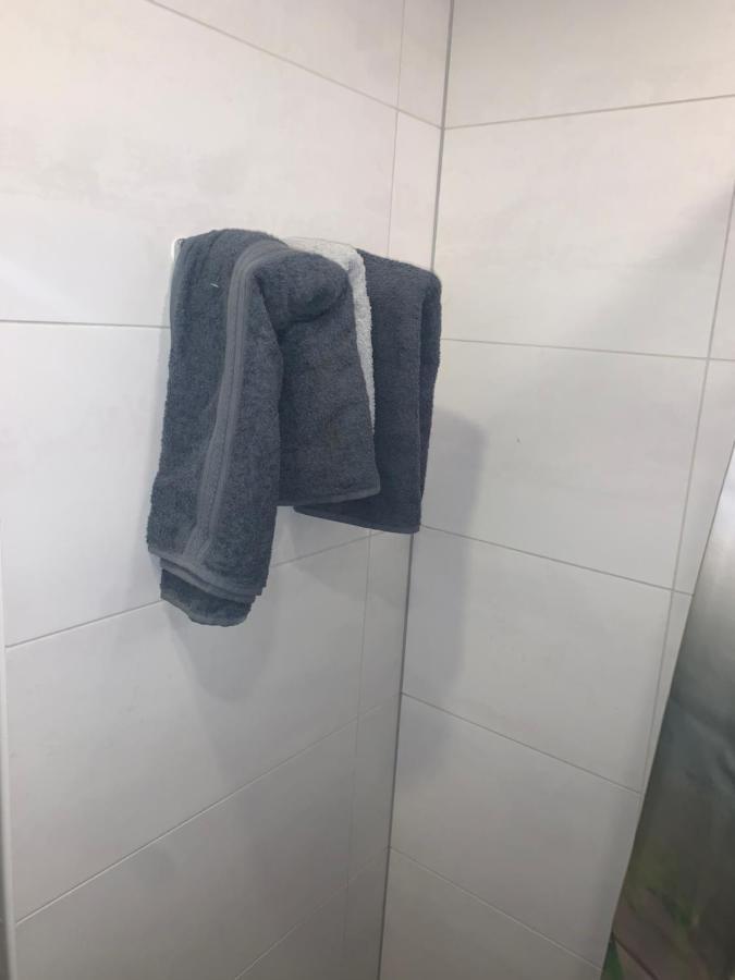 K76 - Very 2-bedrooms -2 Big Beds-1 Single Bed Apartment Tartu